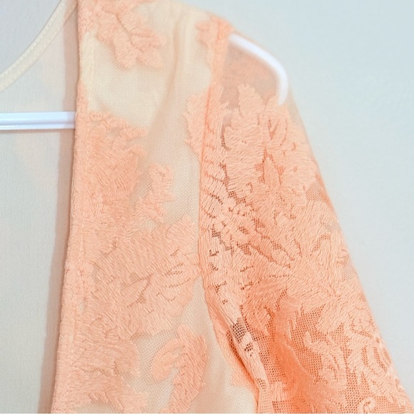 Cream & Pink Lace Dress w Flutter Sleeve & Ruffle Trim Open Back w Pink Tie Bow - Picture 12 of 16